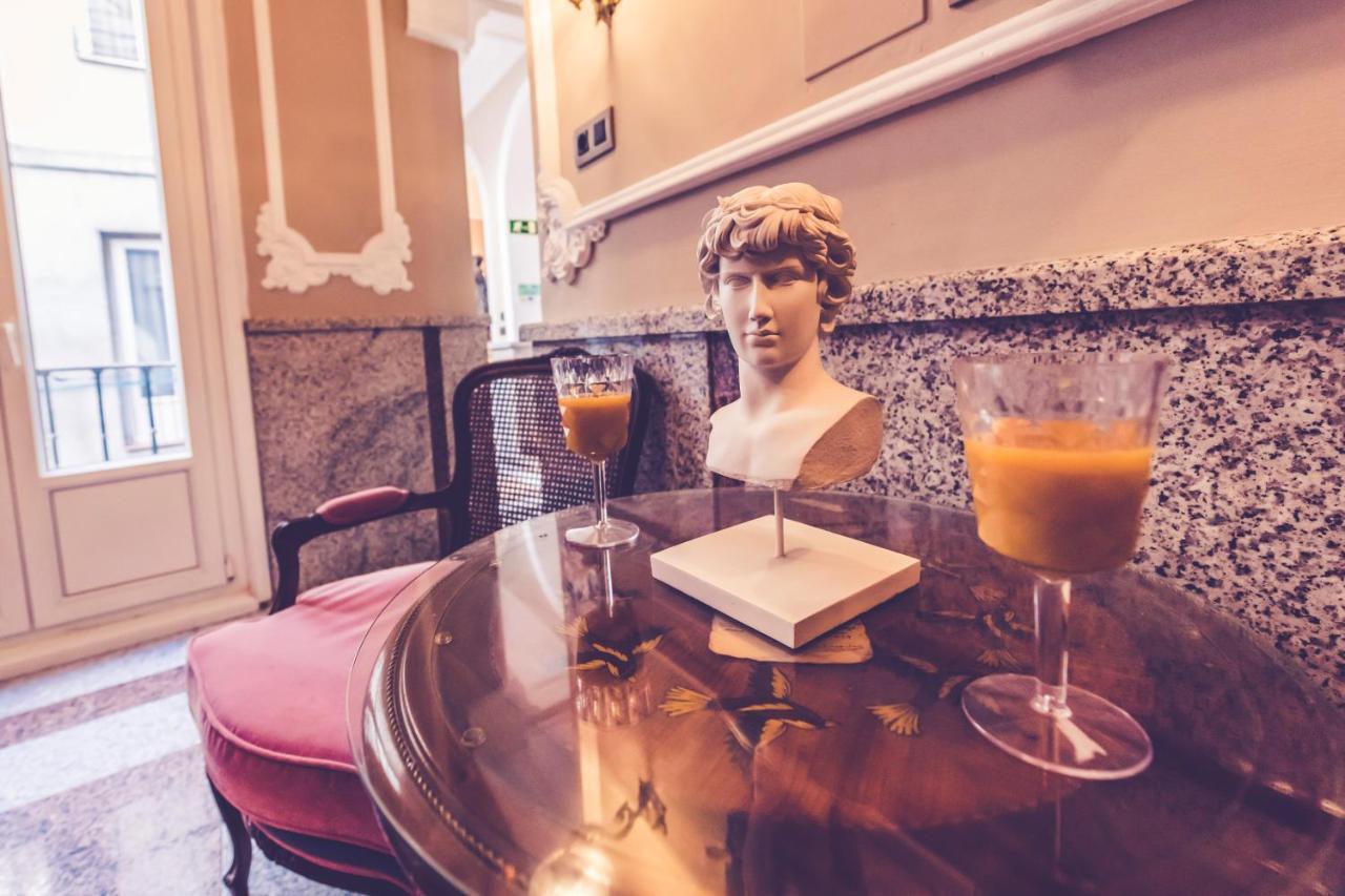 Hostal Marlasca Madrid Ngoại thất bức ảnh