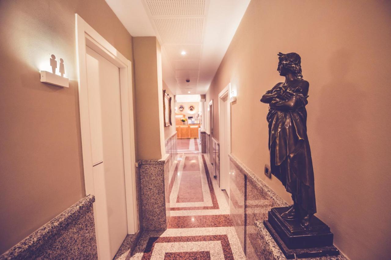 Hostal Marlasca Madrid Ngoại thất bức ảnh