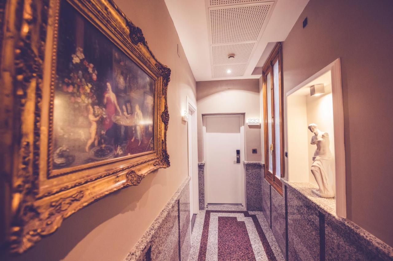 Hostal Marlasca Madrid Ngoại thất bức ảnh