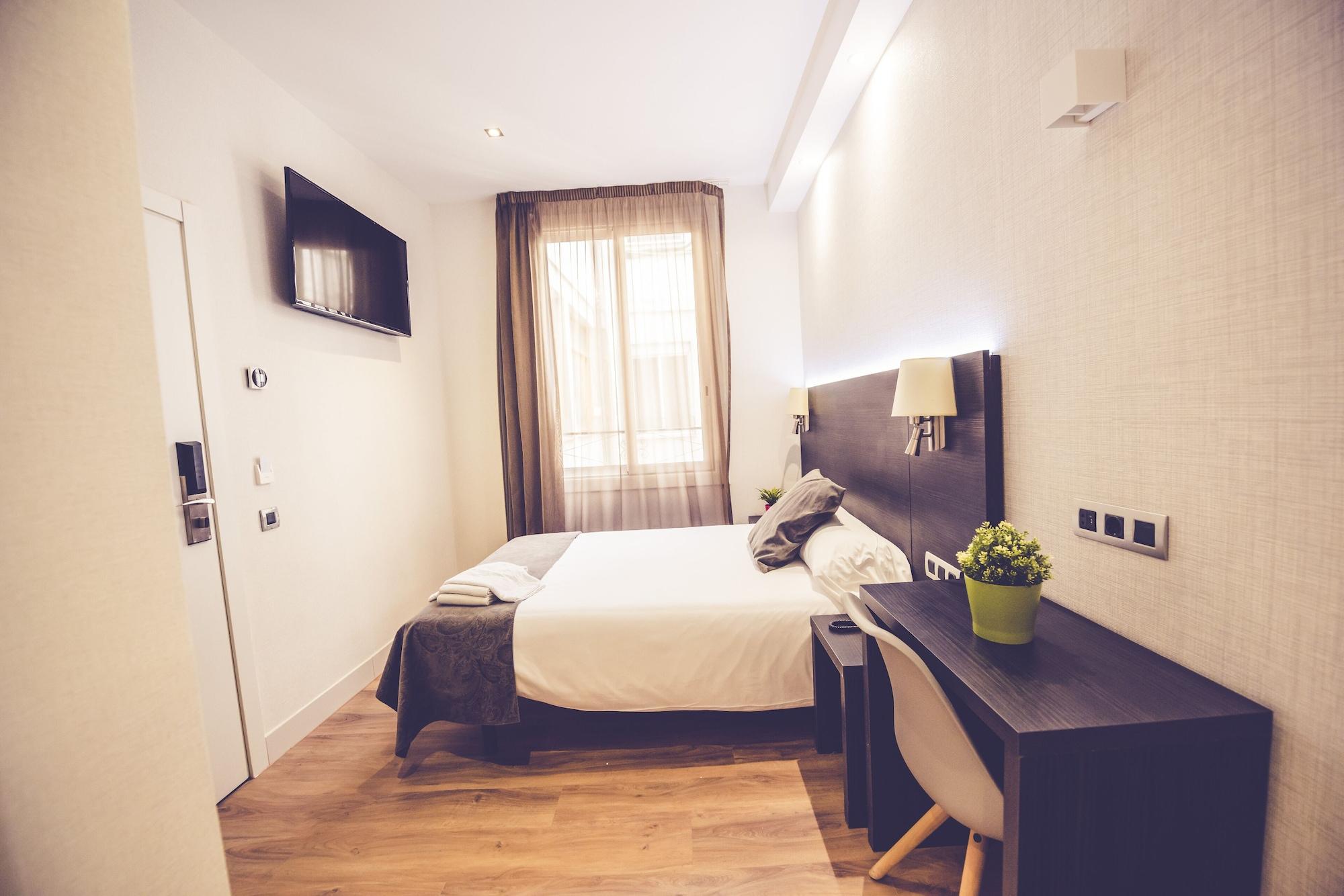 Hostal Marlasca Madrid Ngoại thất bức ảnh