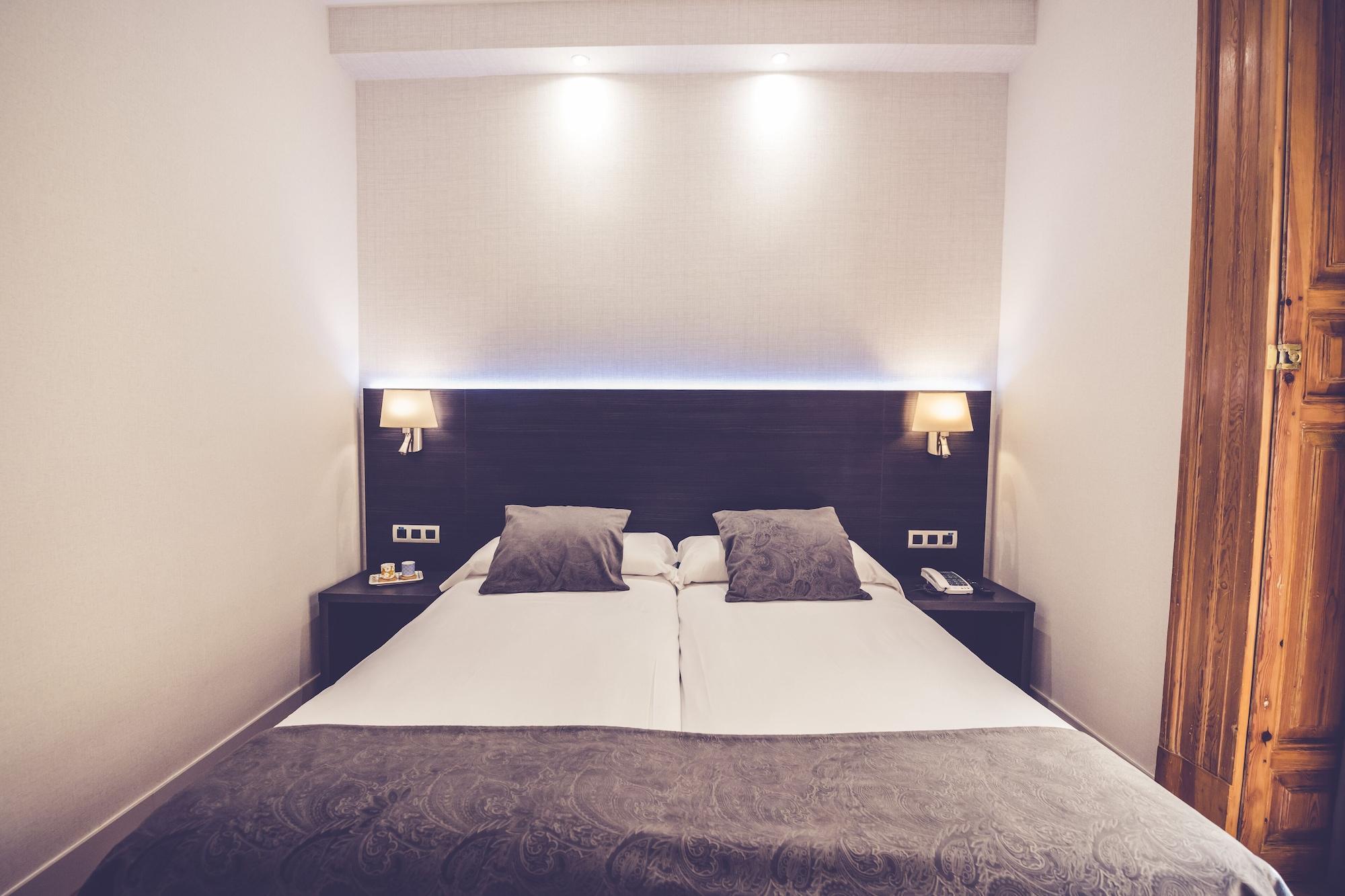 Hostal Marlasca Madrid Ngoại thất bức ảnh