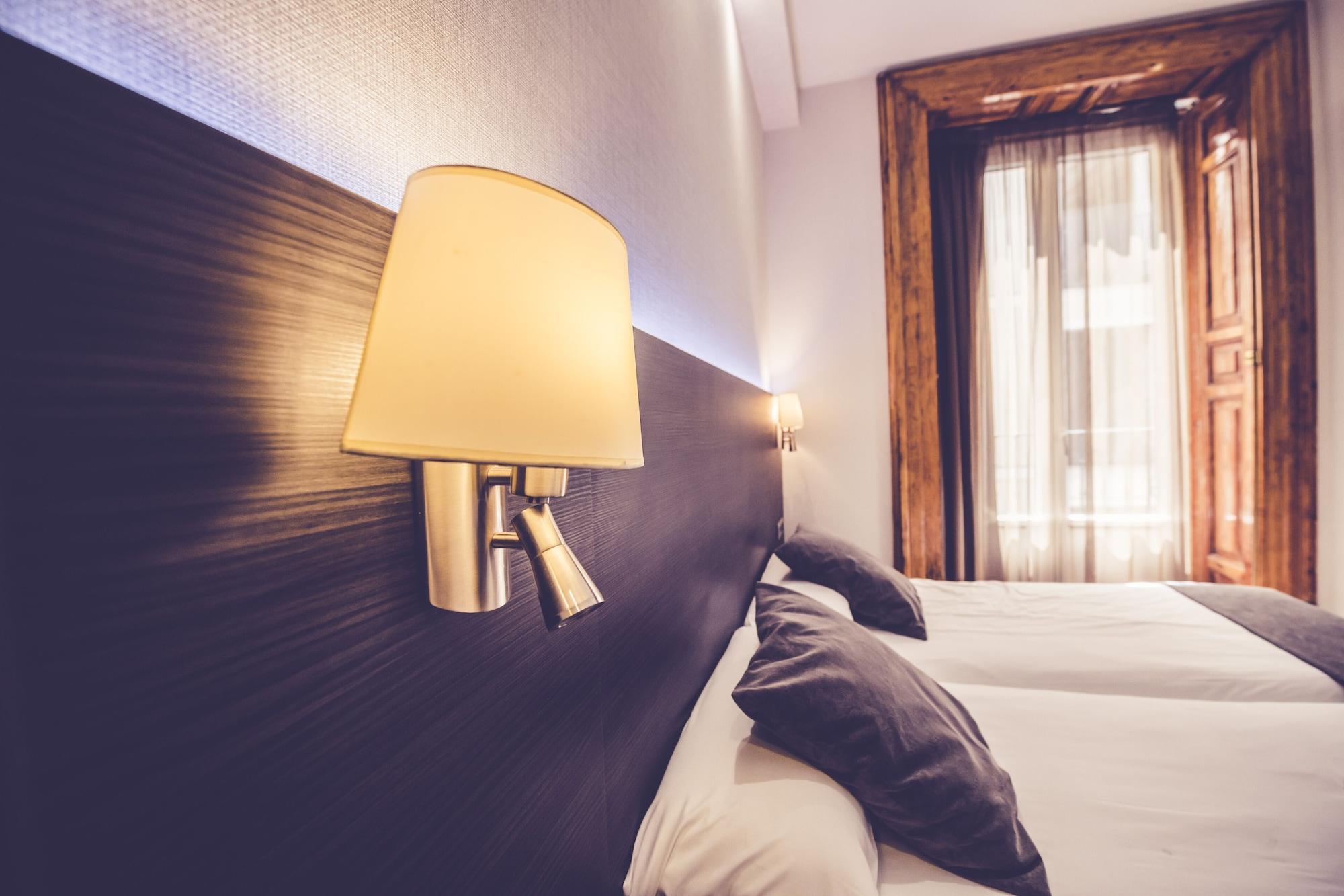 Hostal Marlasca Madrid Ngoại thất bức ảnh