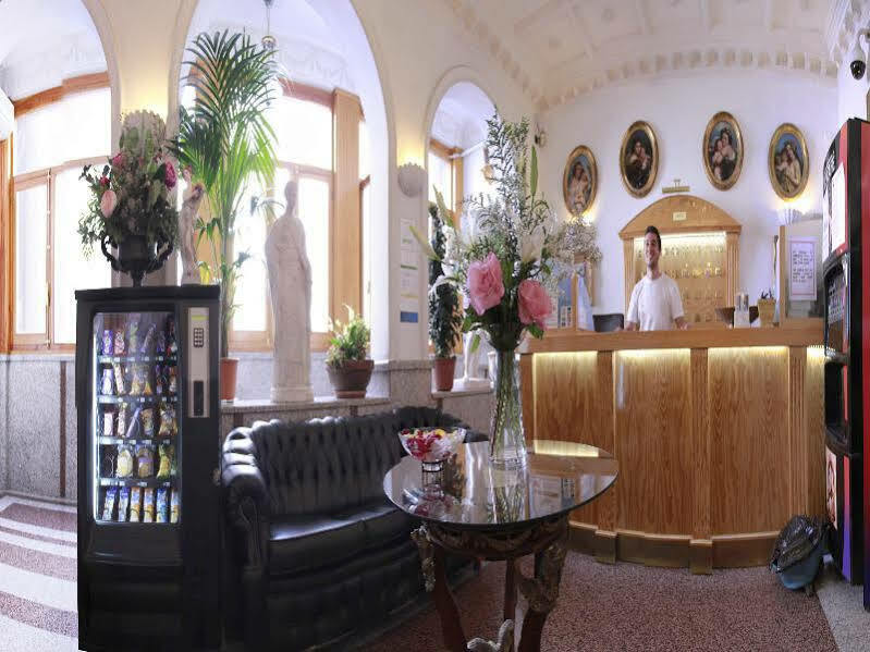 Hostal Marlasca Madrid Ngoại thất bức ảnh